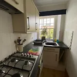 Robinsons Cottage, And Quiet