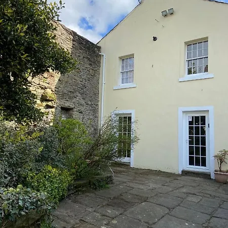 Robinsons Cottage, And Quiet 아파트 코커머스