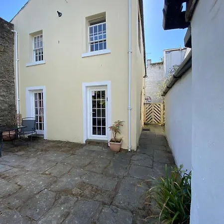 Robinsons Cottage, And Quiet Cockermouth