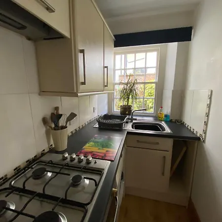 Robinsons Cottage, And Quiet